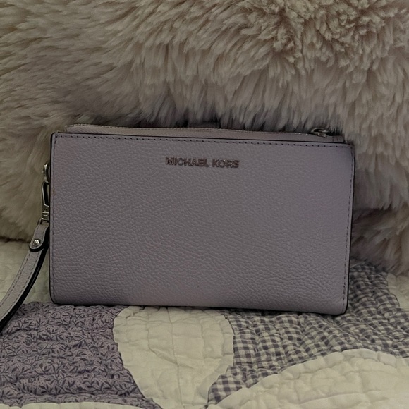 Michael Kors Jet Set Lavender Mist Leather Wristlet Double Zip - Picture 7 of 7